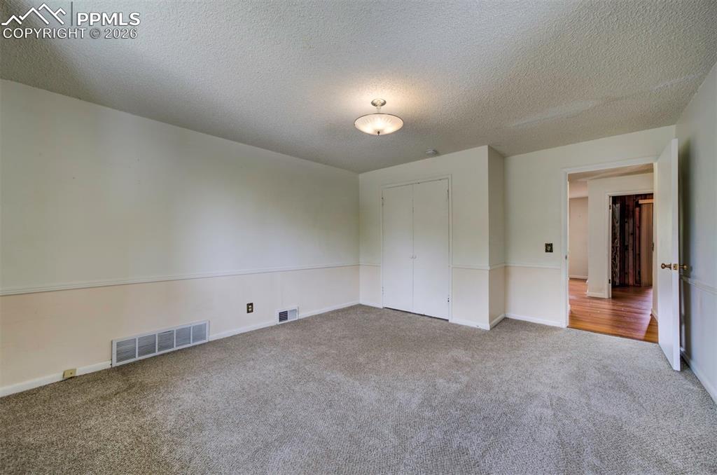 Image 21 of 39: Bedroom