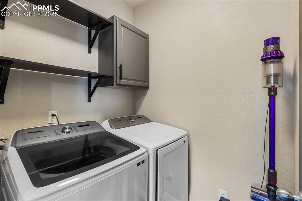 Image 12 of 38: Laundry