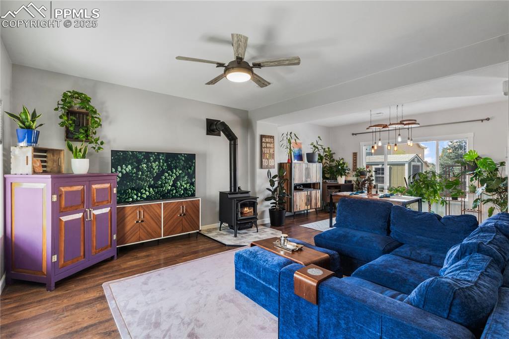 Image 5 of 38: Living Room