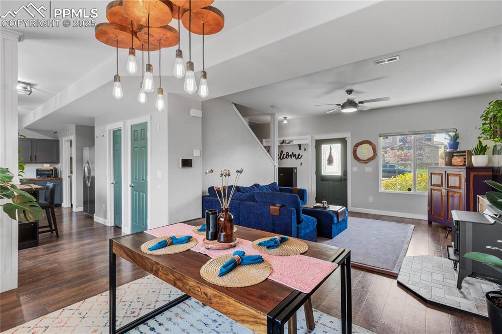 Image 6 of 38: Dining Area