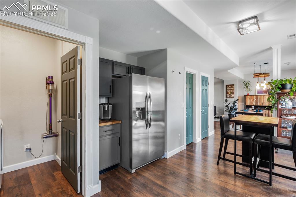 Image 8 of 38: Kitchen