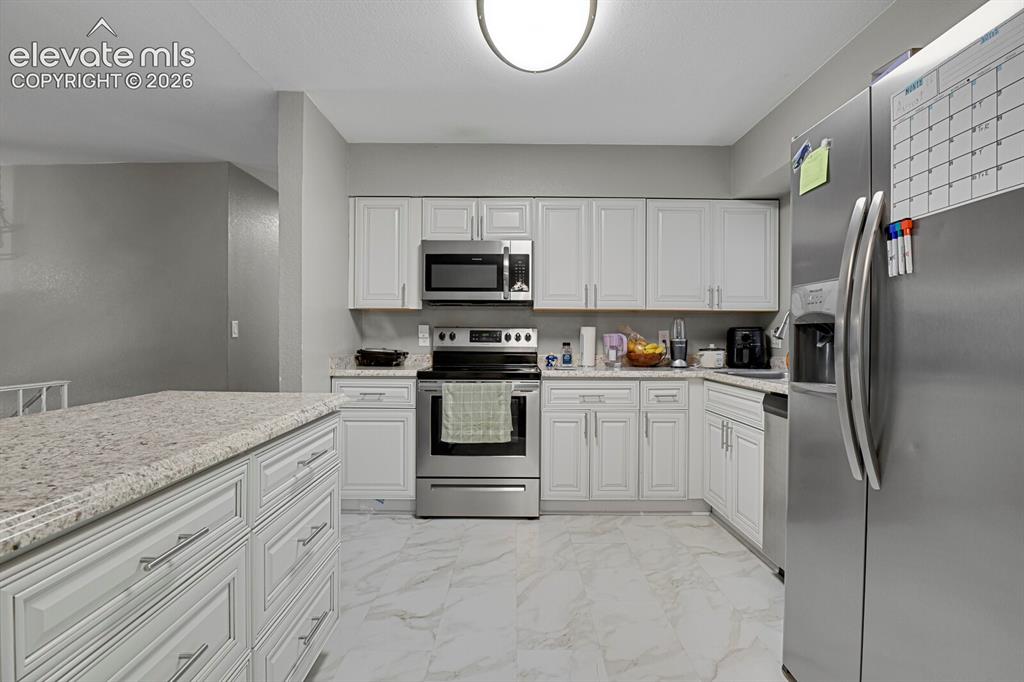 Image 13 of 35: Kitchen