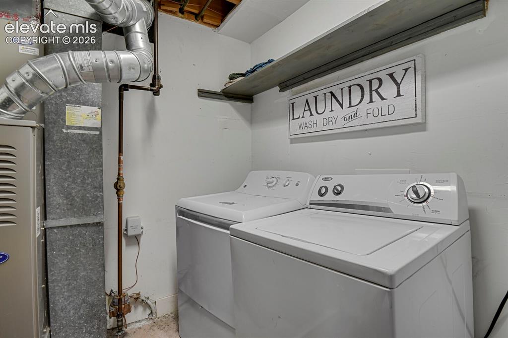 Image 29 of 35: Laundry