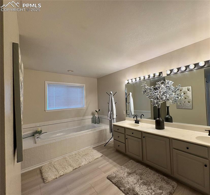 Image 19 of 27: Master Bathroom