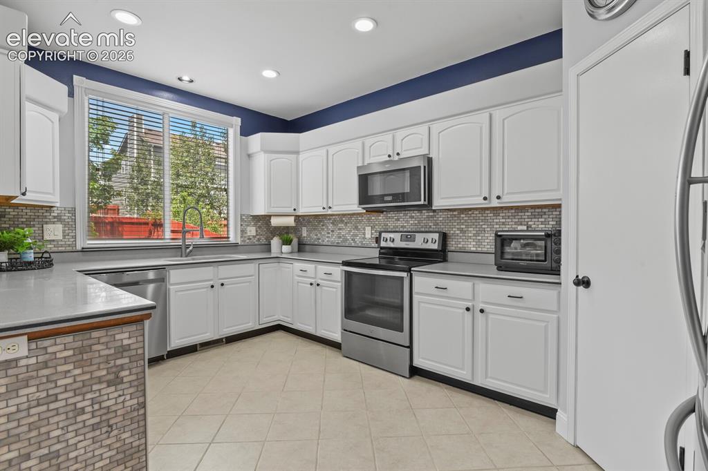 Image 10 of 36: Kitchen