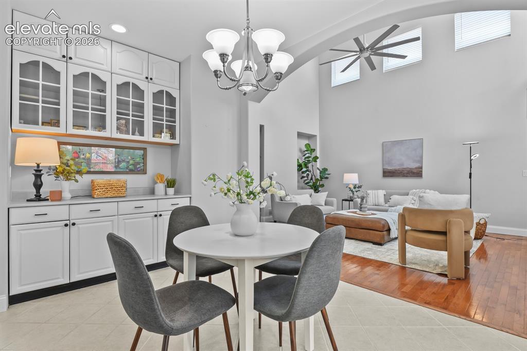 Image 14 of 36: Dining Area