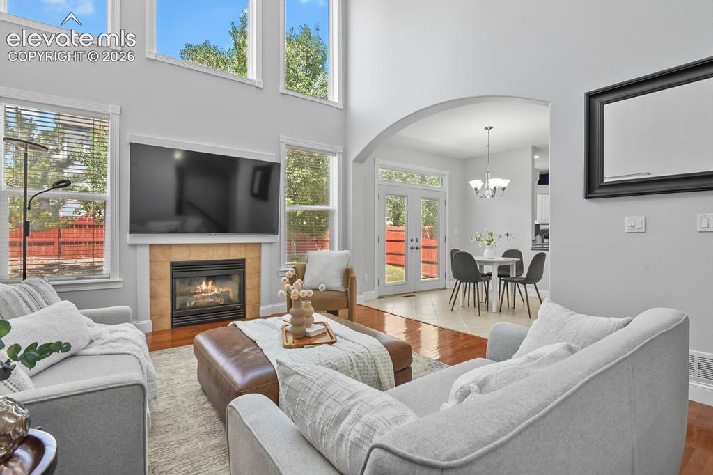 Image 16 of 36: Living Room