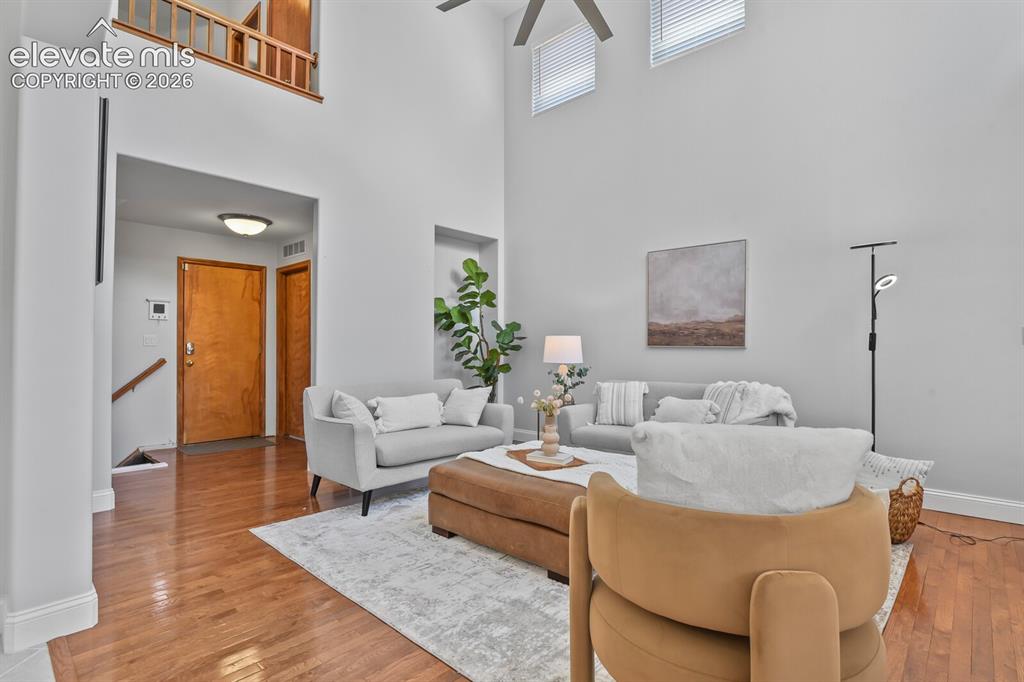 Image 19 of 36: Living Room