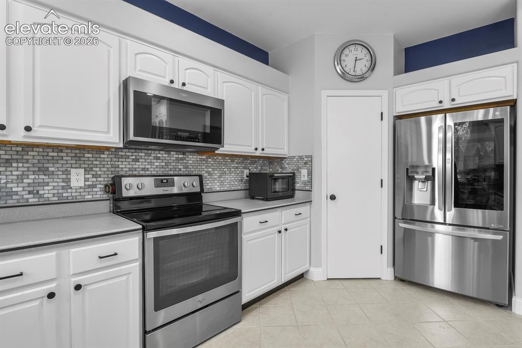 Image 9 of 36: Kitchen