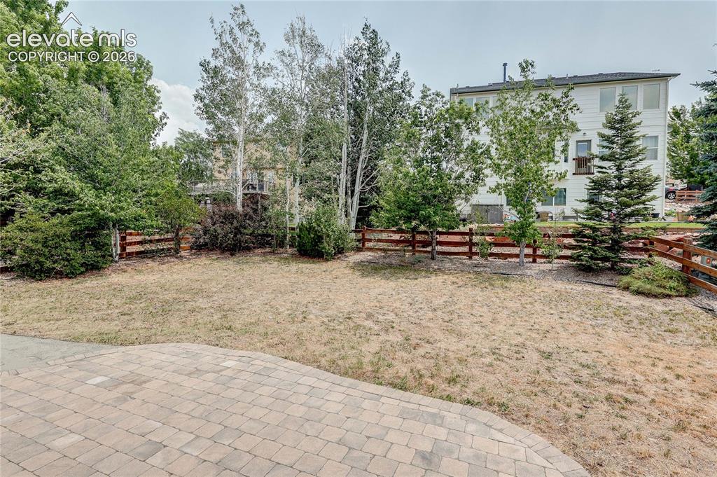 Image 18 of 42: Yard