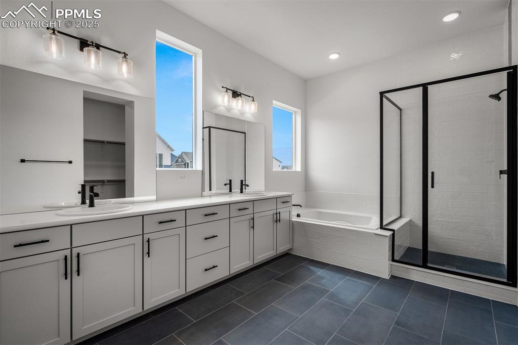 Image 18 of 32: Master Bathroom