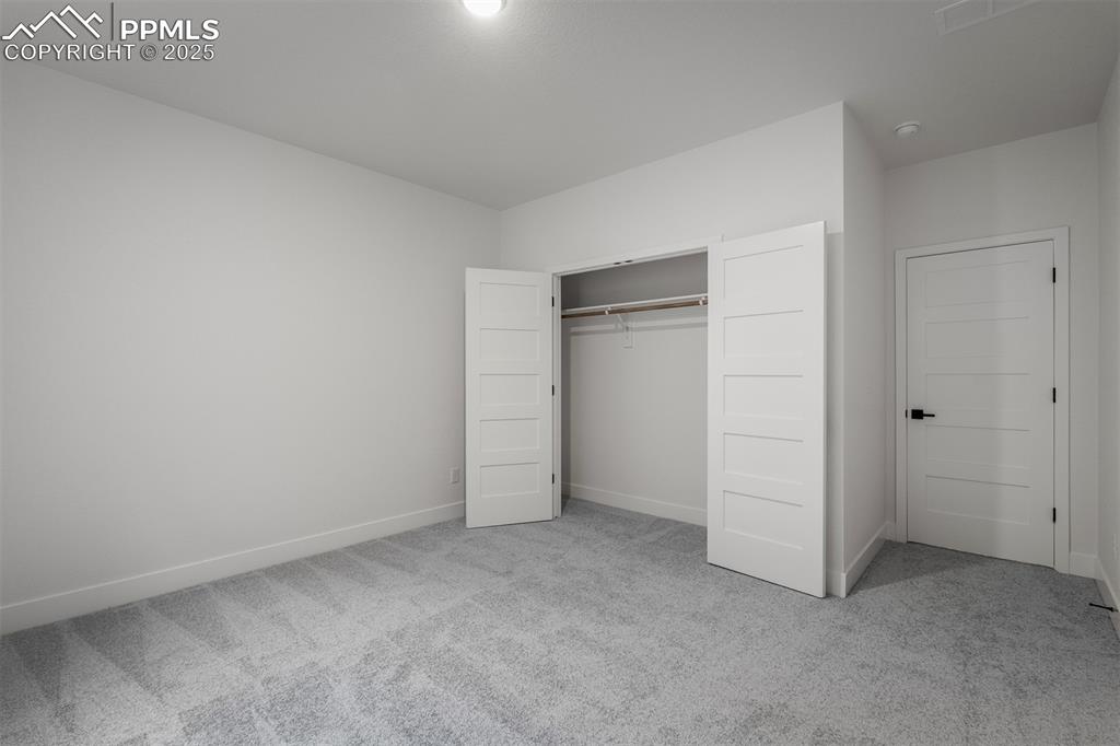 Image 28 of 32: Bedroom