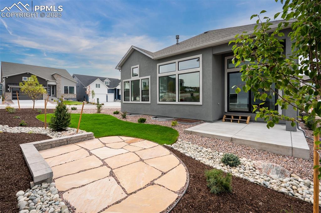 Image 32 of 32: Back of Structure