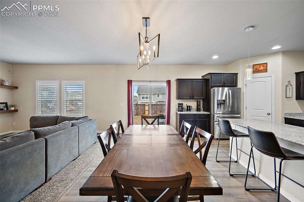 Image 5 of 28: Dining Area