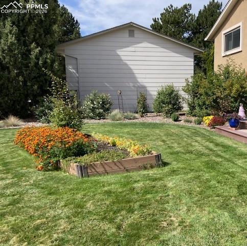 Image 26 of 34: Seller