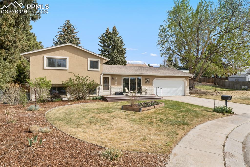 Image 3 of 34: Front of Structure