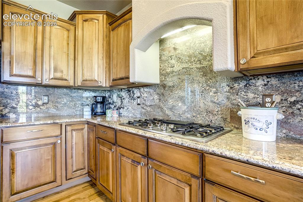 Image 12 of 44: Kitchen