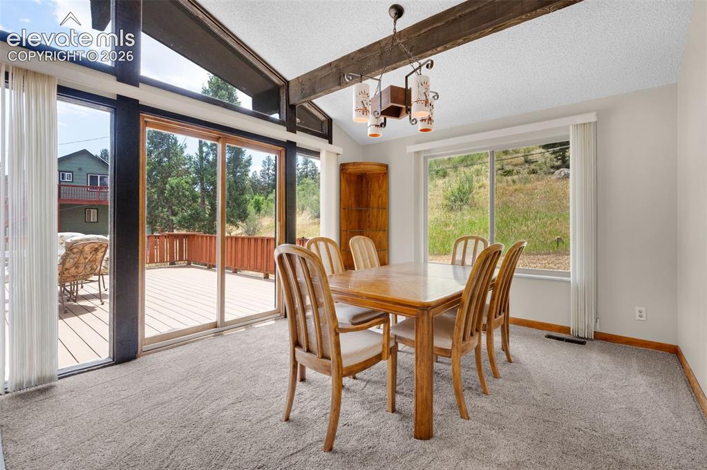 Image 16 of 49: Dining Area