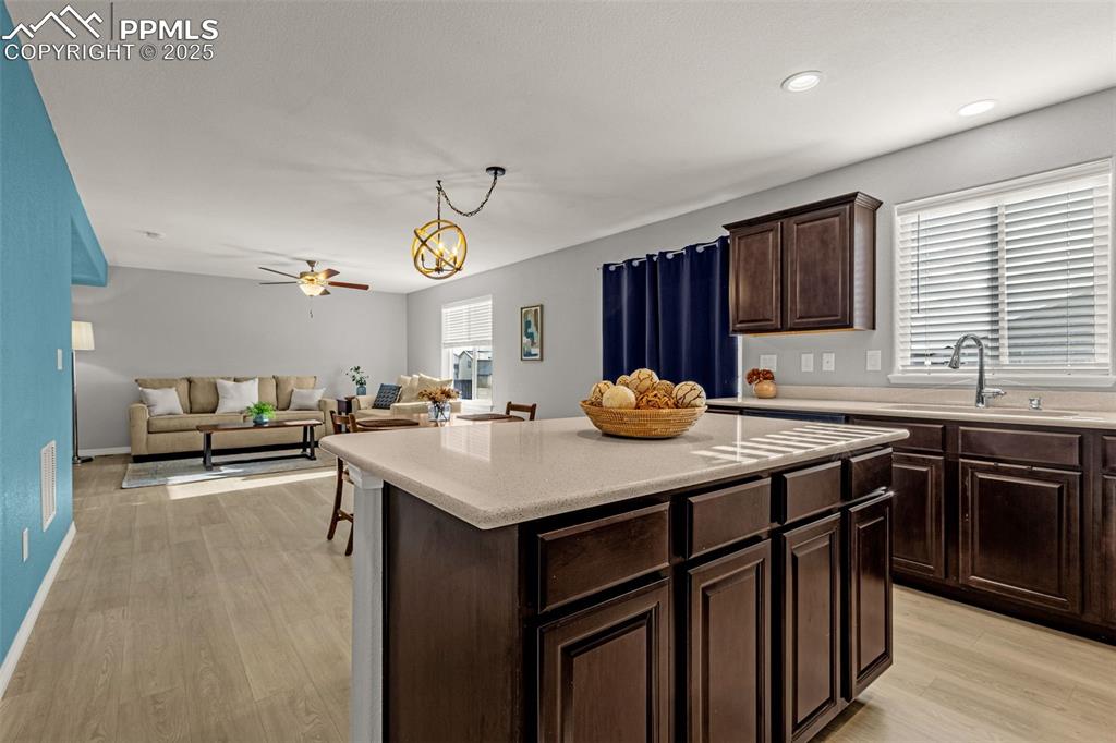 Image 10 of 40: Kitchen