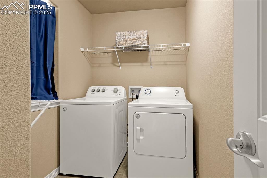 Image 12 of 40: Laundry