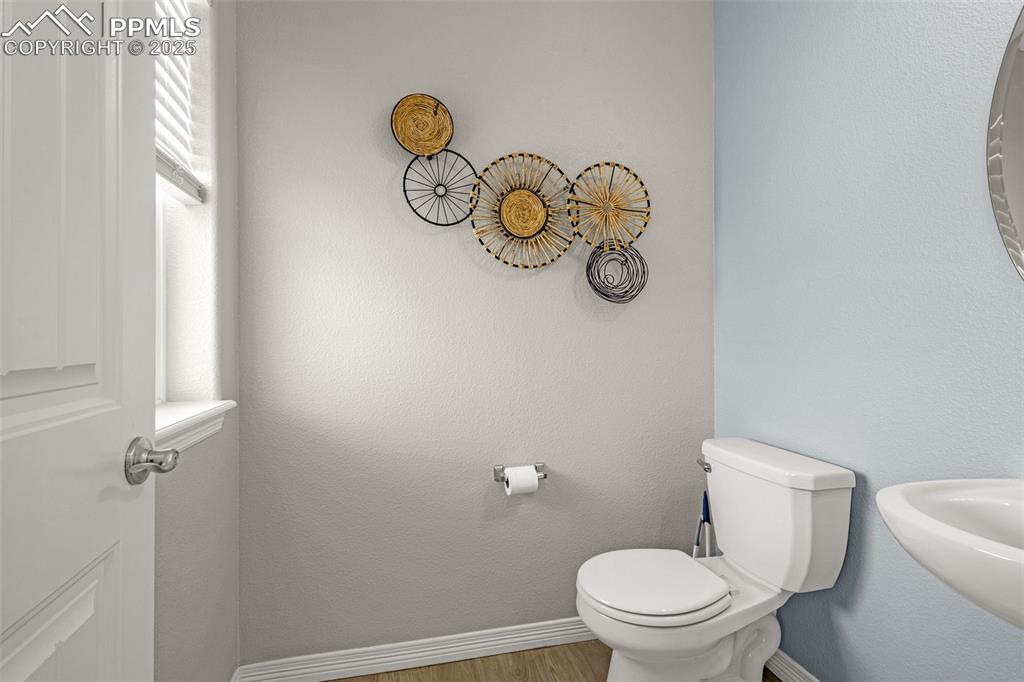 Image 3 of 40: Bathroom