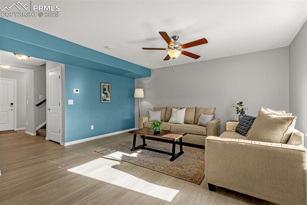 Image 5 of 40: Living Room