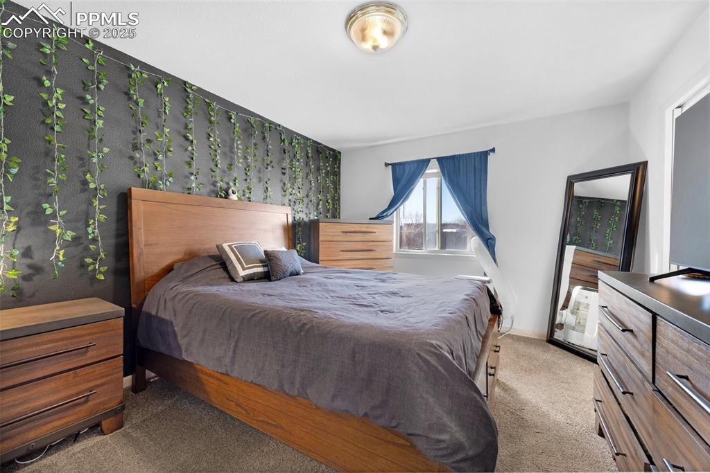 Image 10 of 22: Bedroom