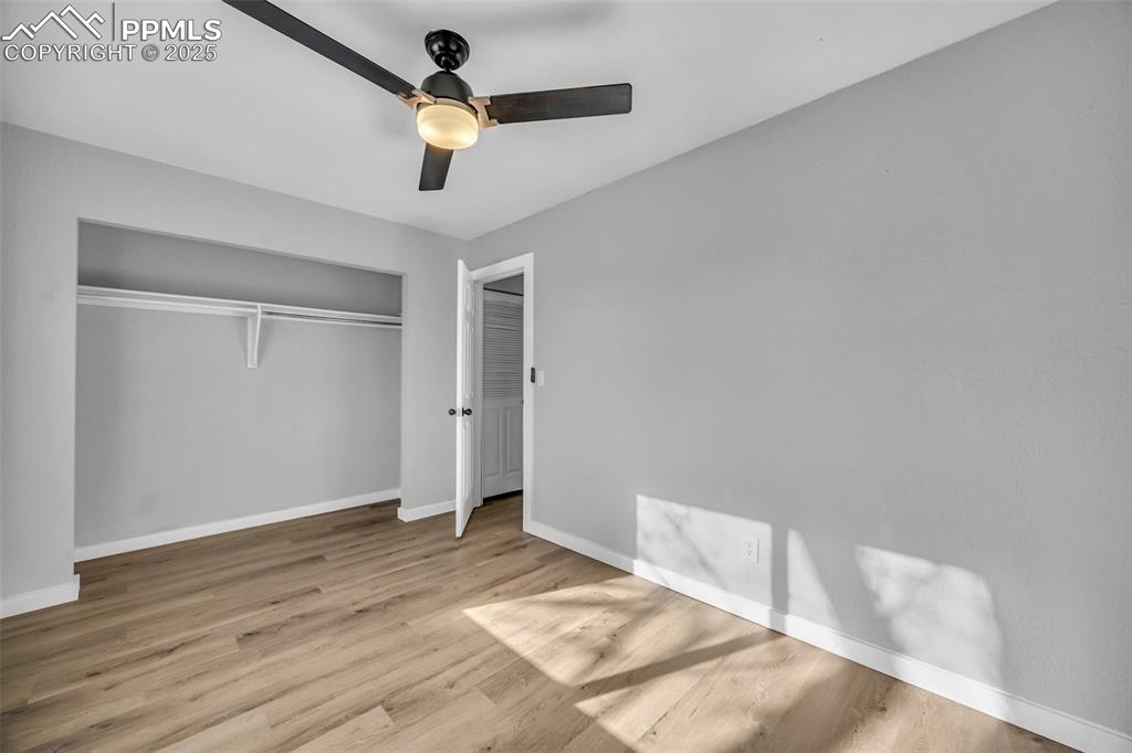 Image 14 of 33: Bedroom