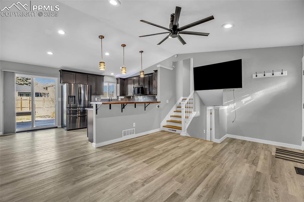 Image 7 of 33: Living Room