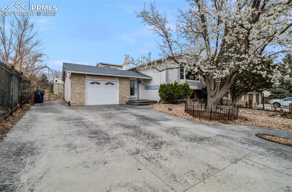 Image 2 of 40: Front of Structure