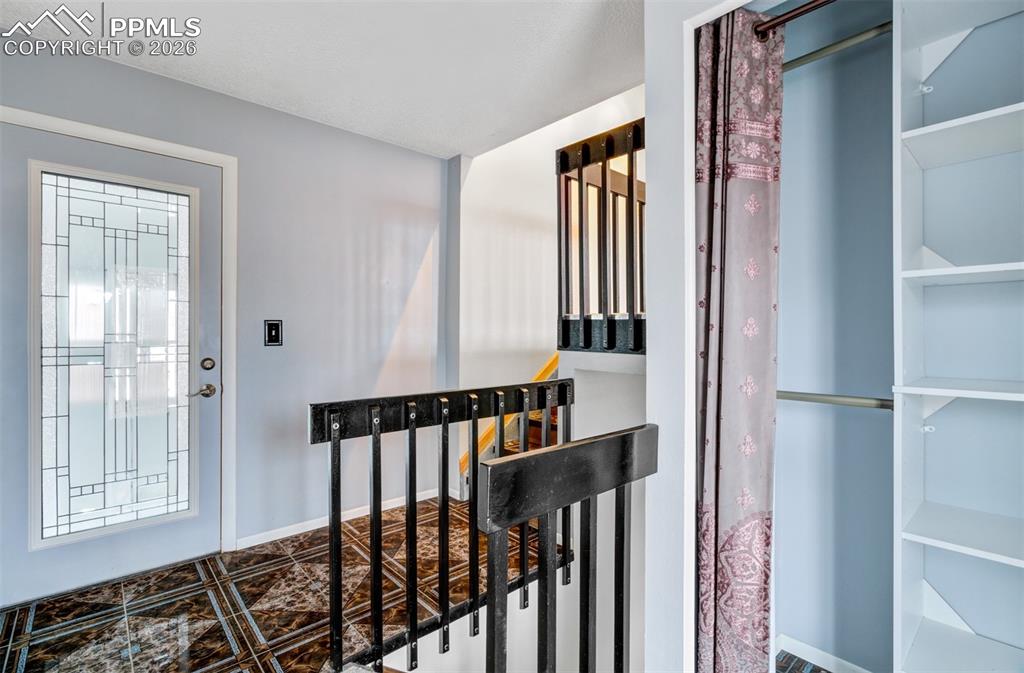 Image 7 of 40: Entry