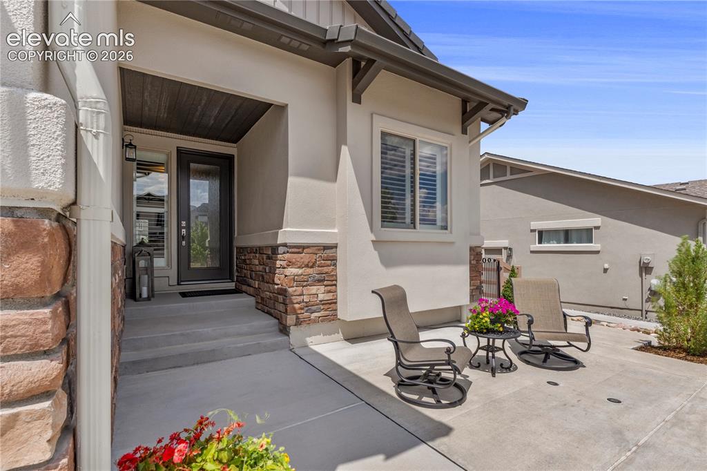 Image 9 of 48: Entry