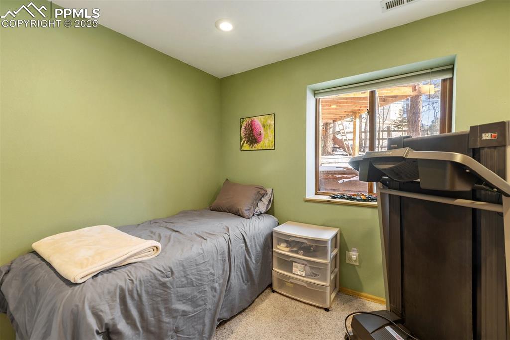 Image 25 of 34: Bedroom - Basement