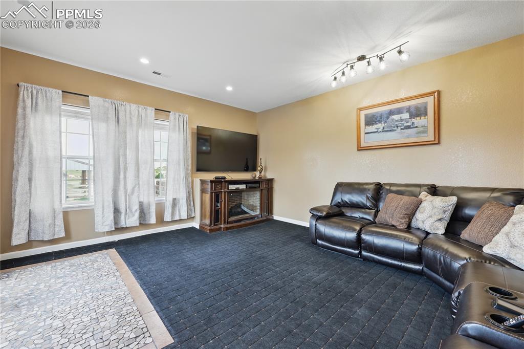 Image 22 of 43: Recreation Room