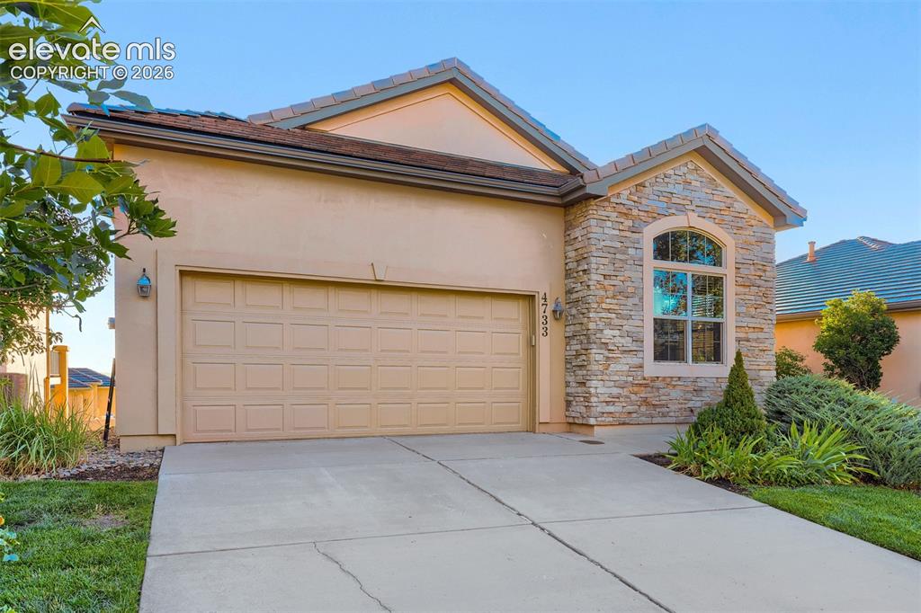 Image 30 of 32: Over 3400 total square feet in a maintenance free community