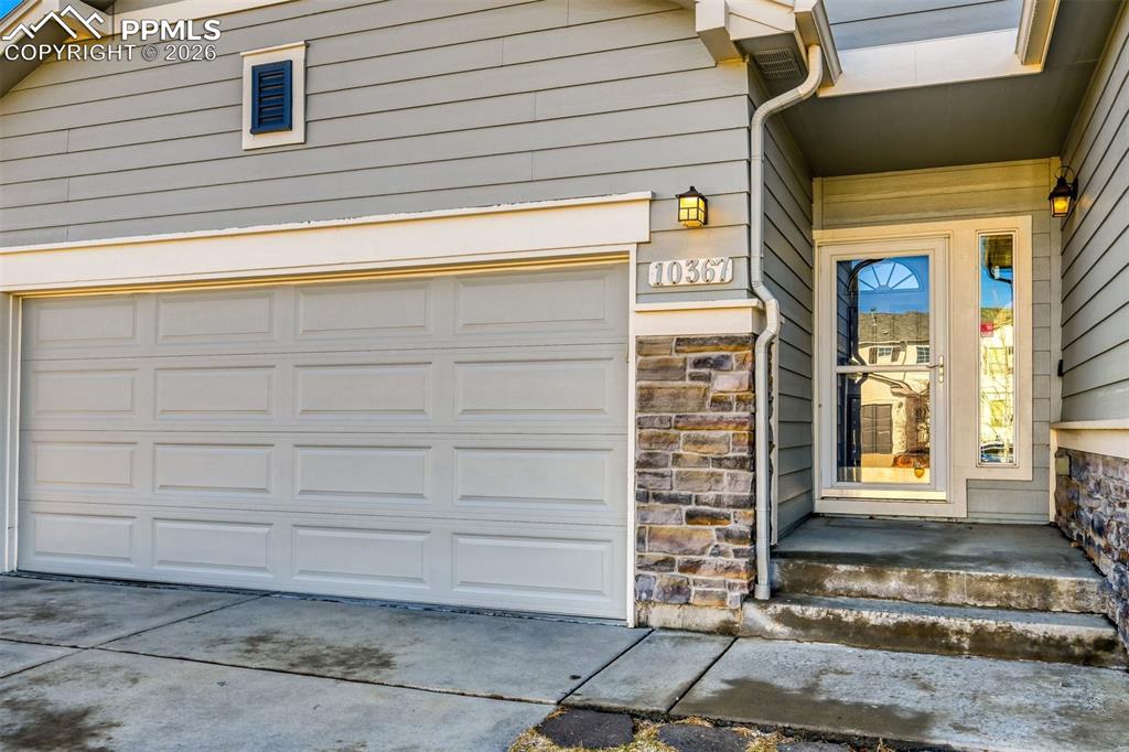 Image 2 of 40: Entry