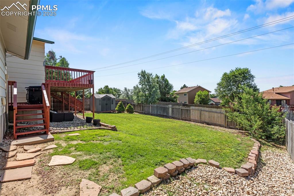 Image 18 of 42: Yard