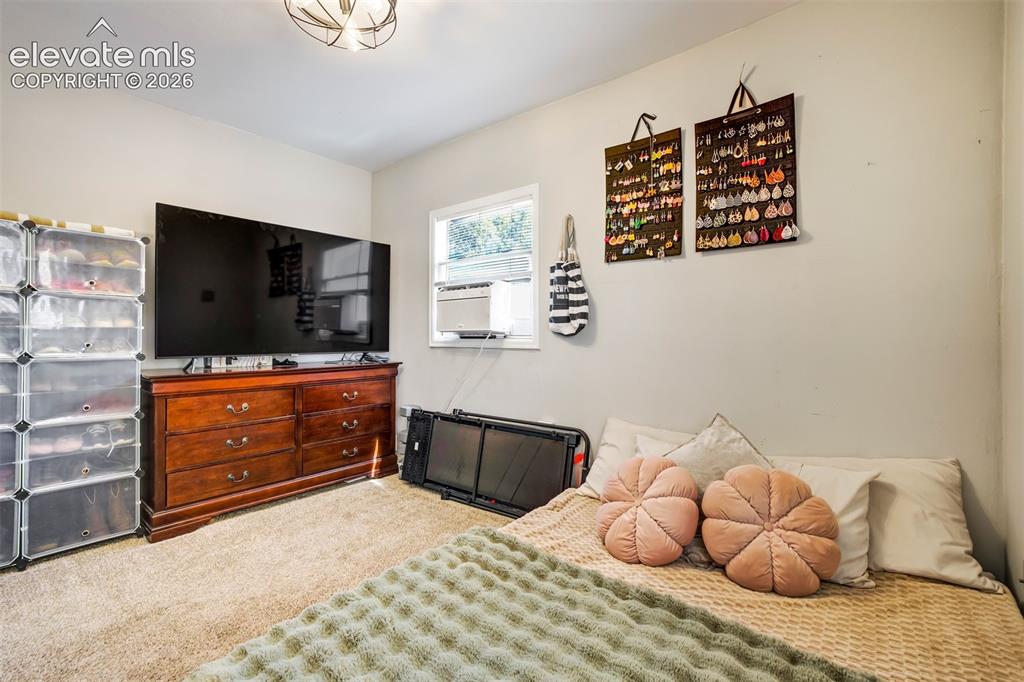 Image 18 of 29: Master Bedroom