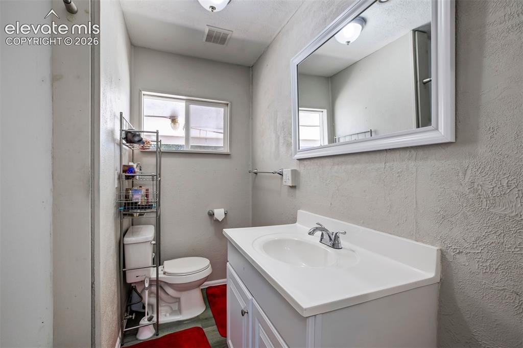 Image 19 of 29: Window in bathroom
