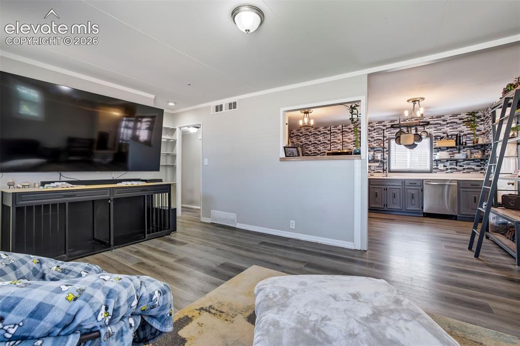Image 8 of 29: Great View to the kitchen