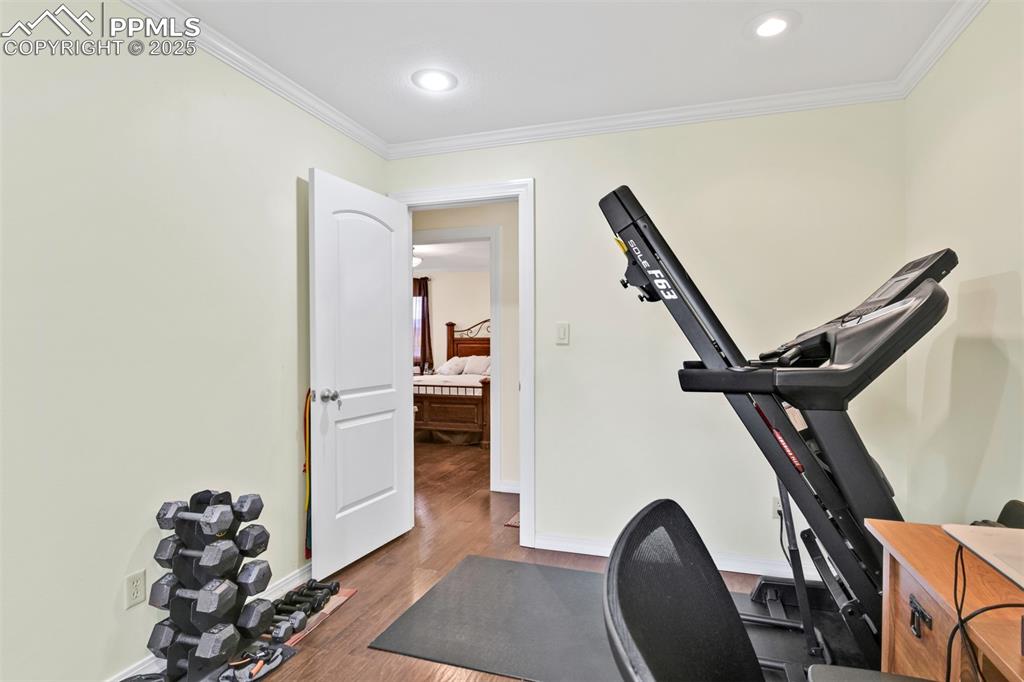 Image 20 of 41: Bedroom