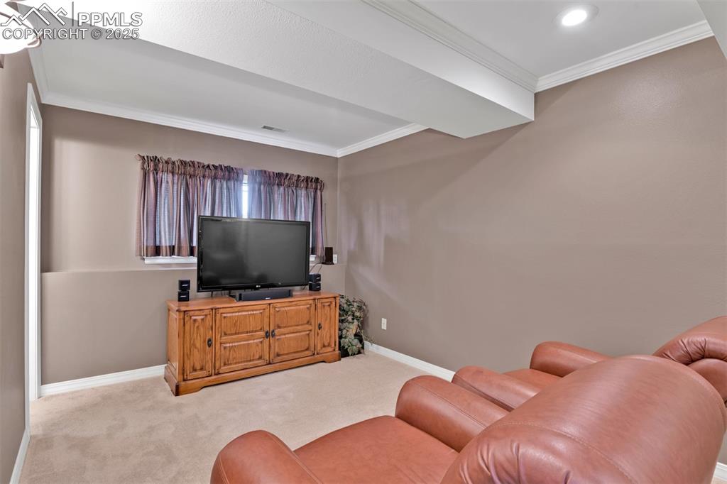 Image 29 of 41: Family Room