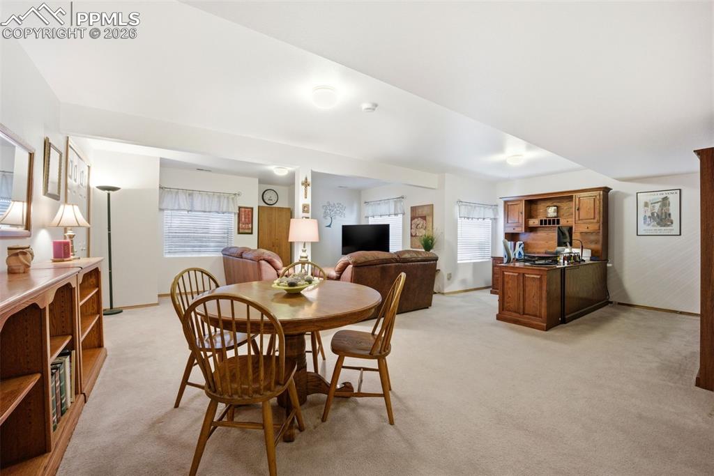 Image 24 of 42: Family Room