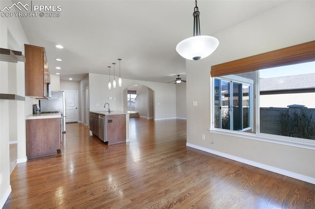 Image 12 of 45: Kitchen