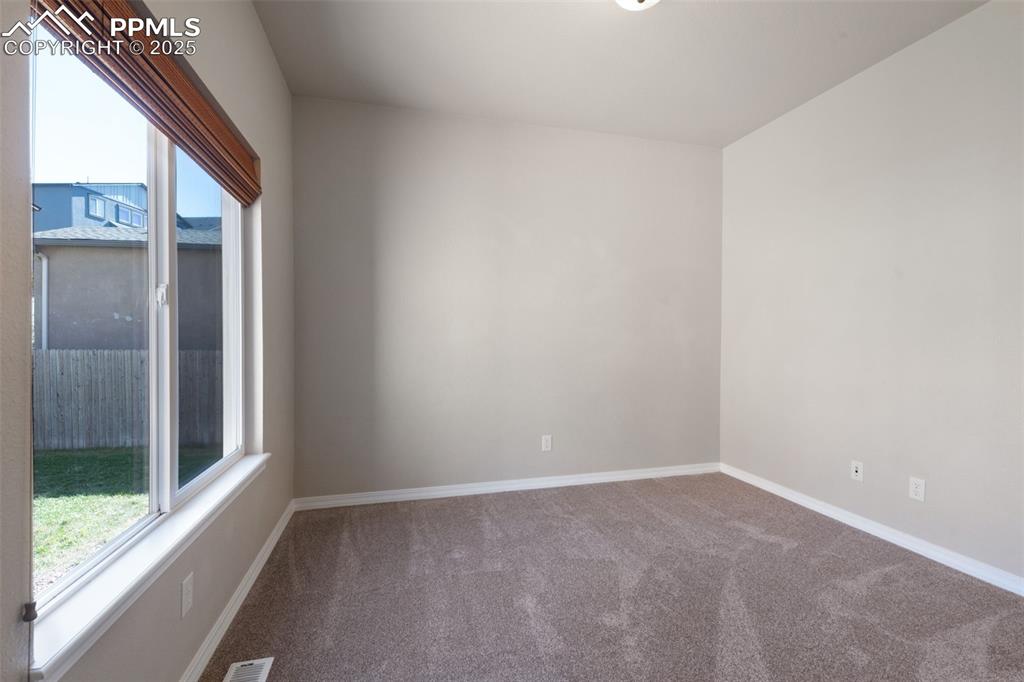 Image 14 of 45: Office