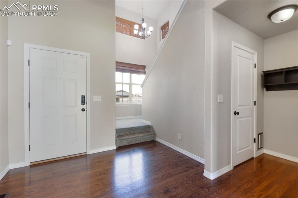 Image 19 of 45: Entry