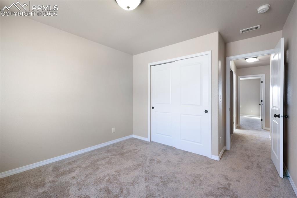 Image 33 of 45: Bedroom