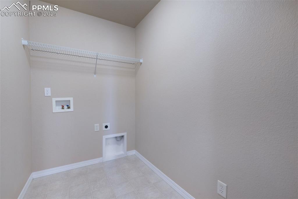 Image 34 of 45: Laundry