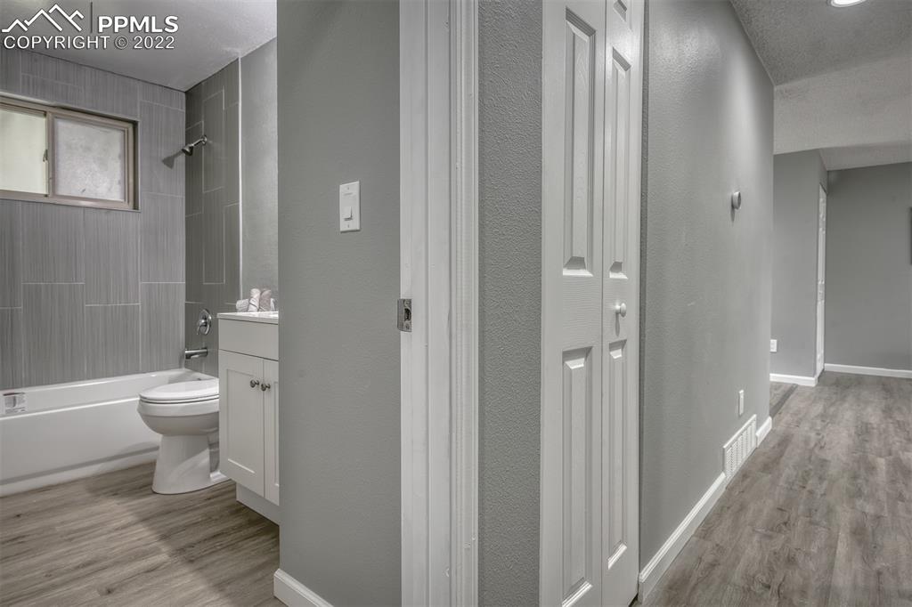 Listing 4825319, Image 18 of 40