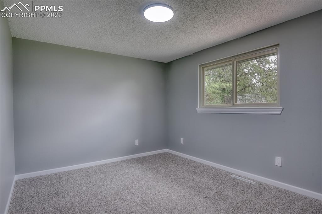 Listing 4825319, Image 20 of 40